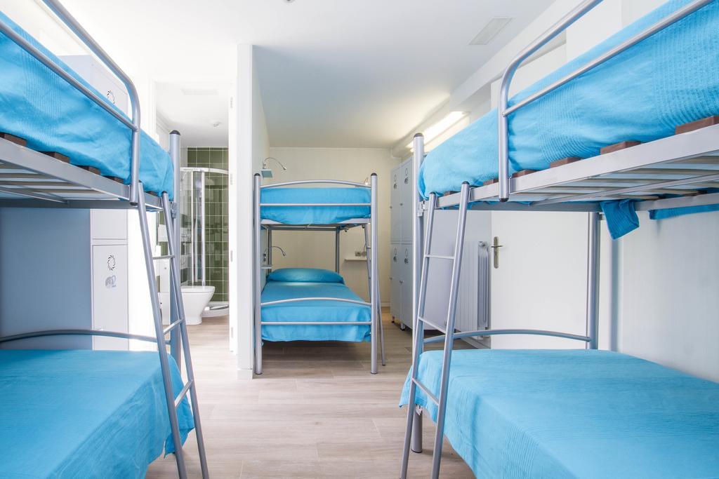 Lekeitio Aterpetxea Hostel Room photo